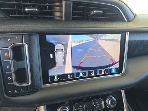 Used 2021 GMC Yukon Denali image 15