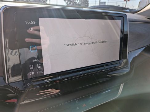 Used 2025 Volkswagen Atlas SE image 18