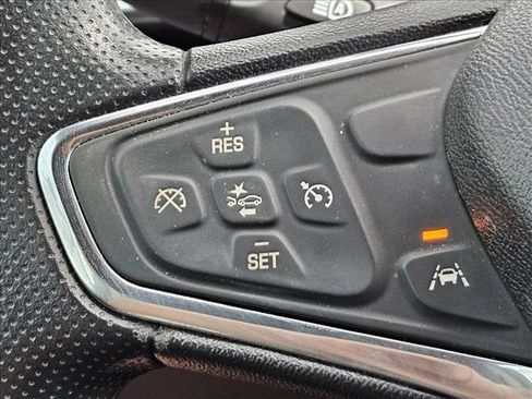 Used 2020 Chevrolet Equinox LT w/ LPO, Floor Liner Package FWD image 24