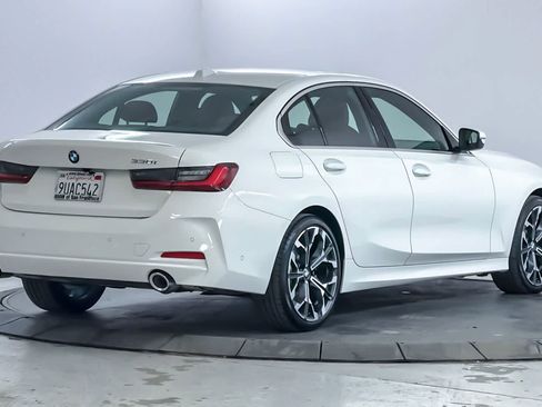 Used 2025 BMW 330i 330i w/ Premium Package image 2