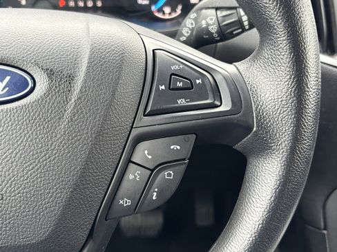 Used 2020 Ford Edge SE image 24