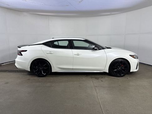 Used 2023 Nissan Maxima SR w/ Sport Mat Group image 37
