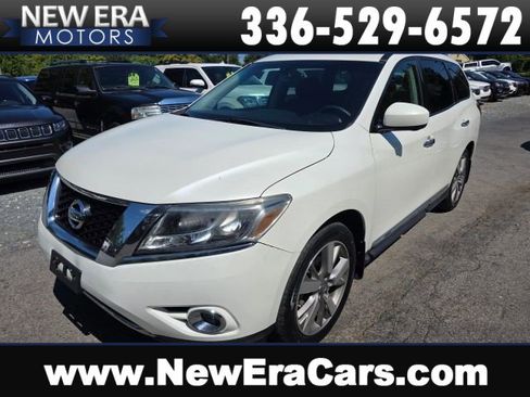 Used 2015 Nissan Pathfinder Platinum AWD/4WD image 1