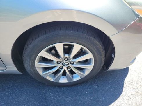 Used 2015 Toyota Camry XLE FWD image 6