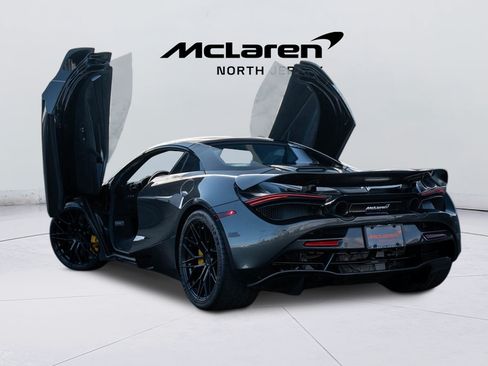 Used 2020 McLaren 720S Spider RWD image 18