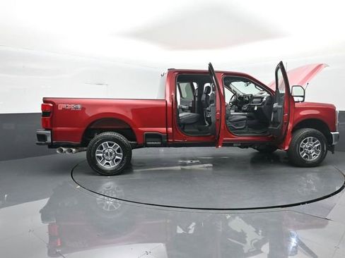 New 2026 Ford F250 Lariat w/ FX4 Off-Road Package image 39