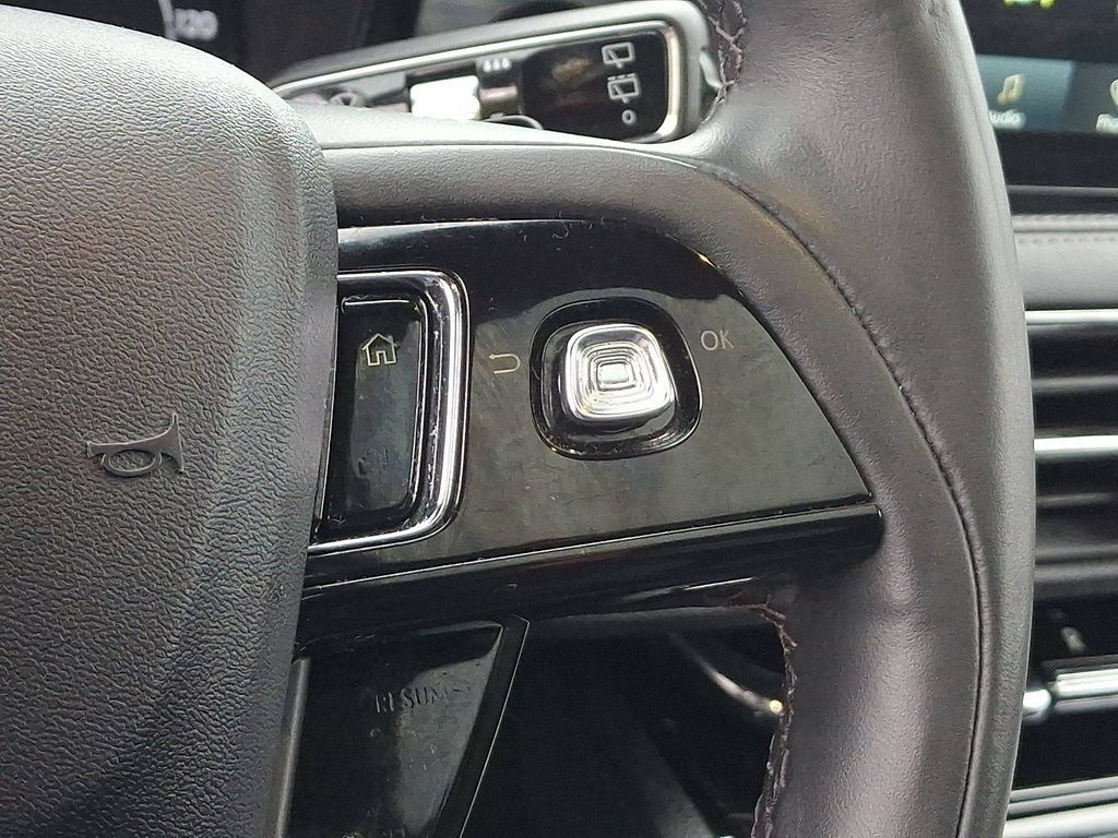 Used 2022 Lincoln Corsair AWD w/ Premium Package image 24
