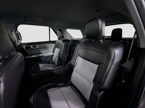 Used 2023 Ford Explorer XLT w/ Equipment Group 202A image 24