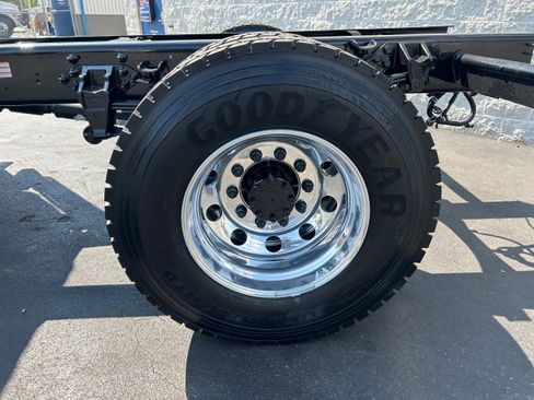 New 2026 Ford F650 2WD Regular Cab Super Duty image 24