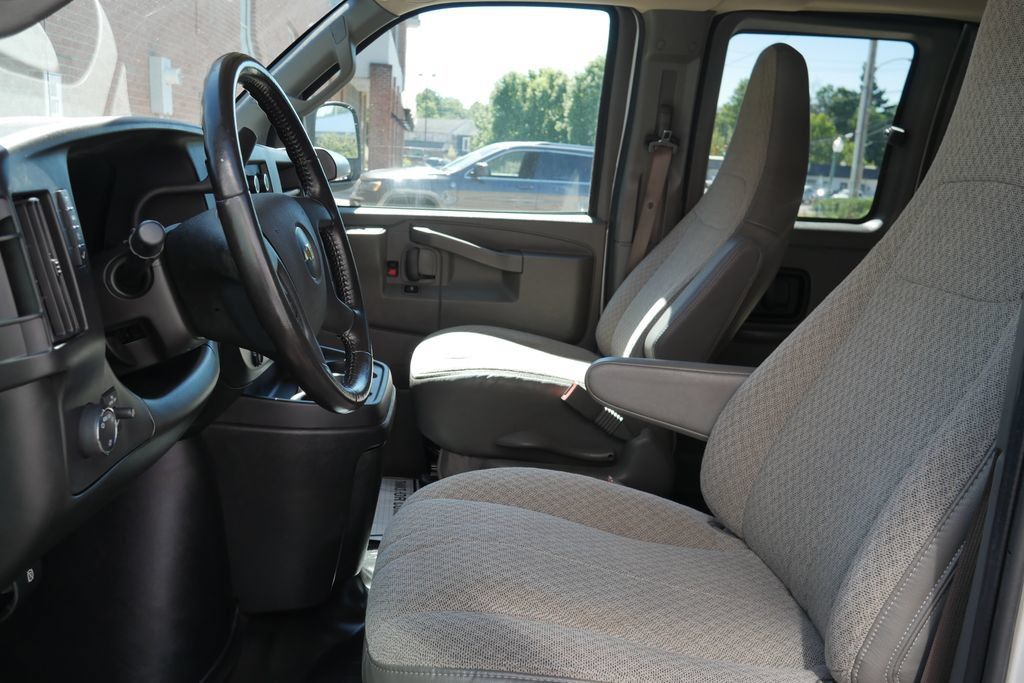 Used 2023 Chevrolet Express 3500 LS RWD image 14