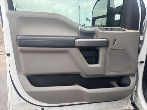 Used 2019 Ford F250 XLT w/ XLT Premium Package image 9