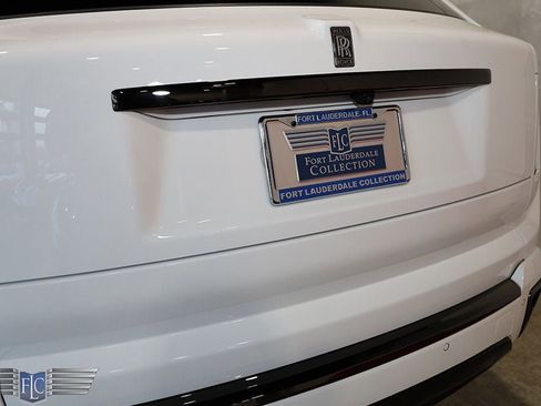 Used 2026 Rolls-Royce Cullinan Black Badge AWD/4WD image 56