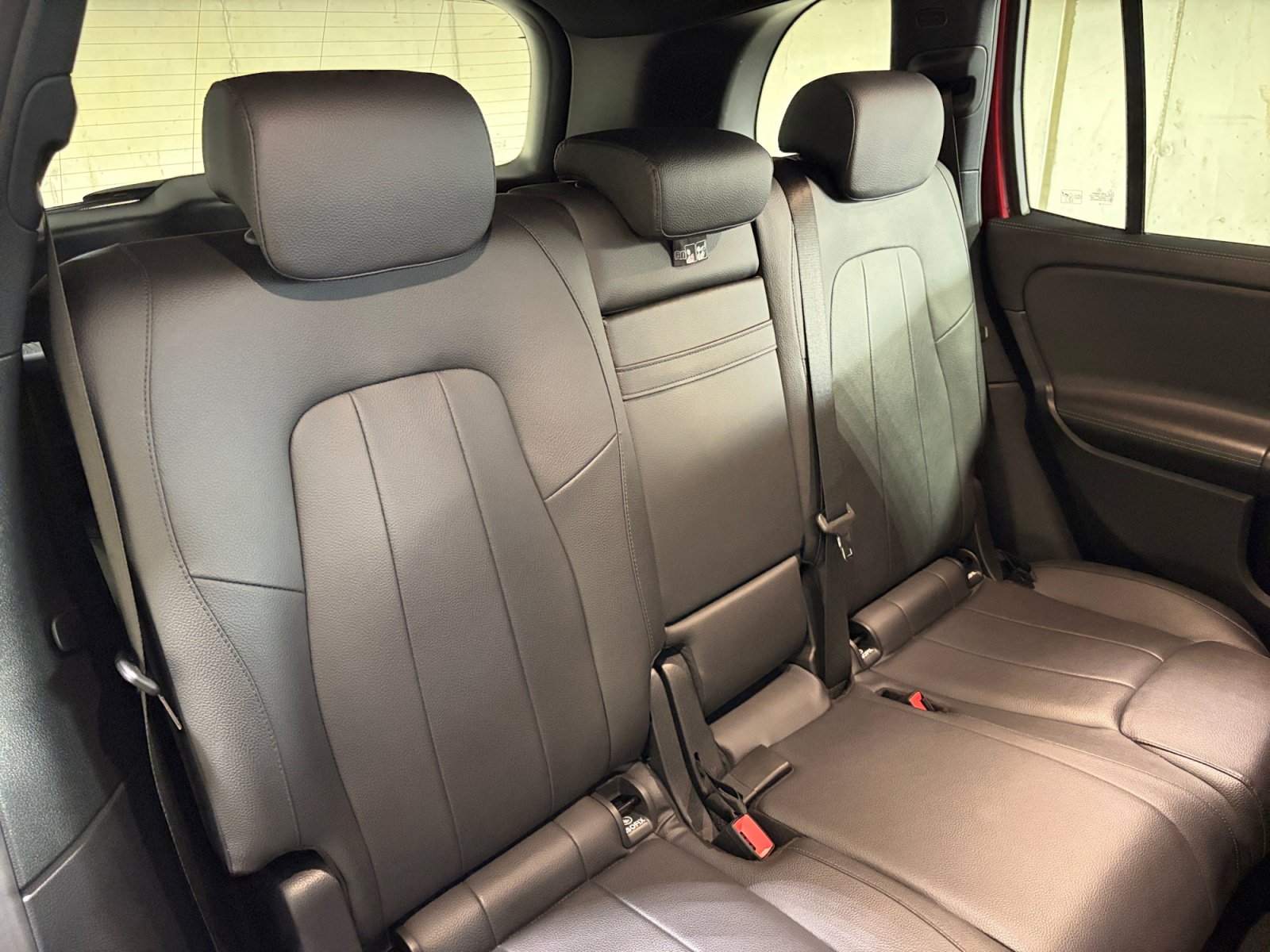 Used 2021 Mercedes-Benz GLB 250 4MATIC image 27