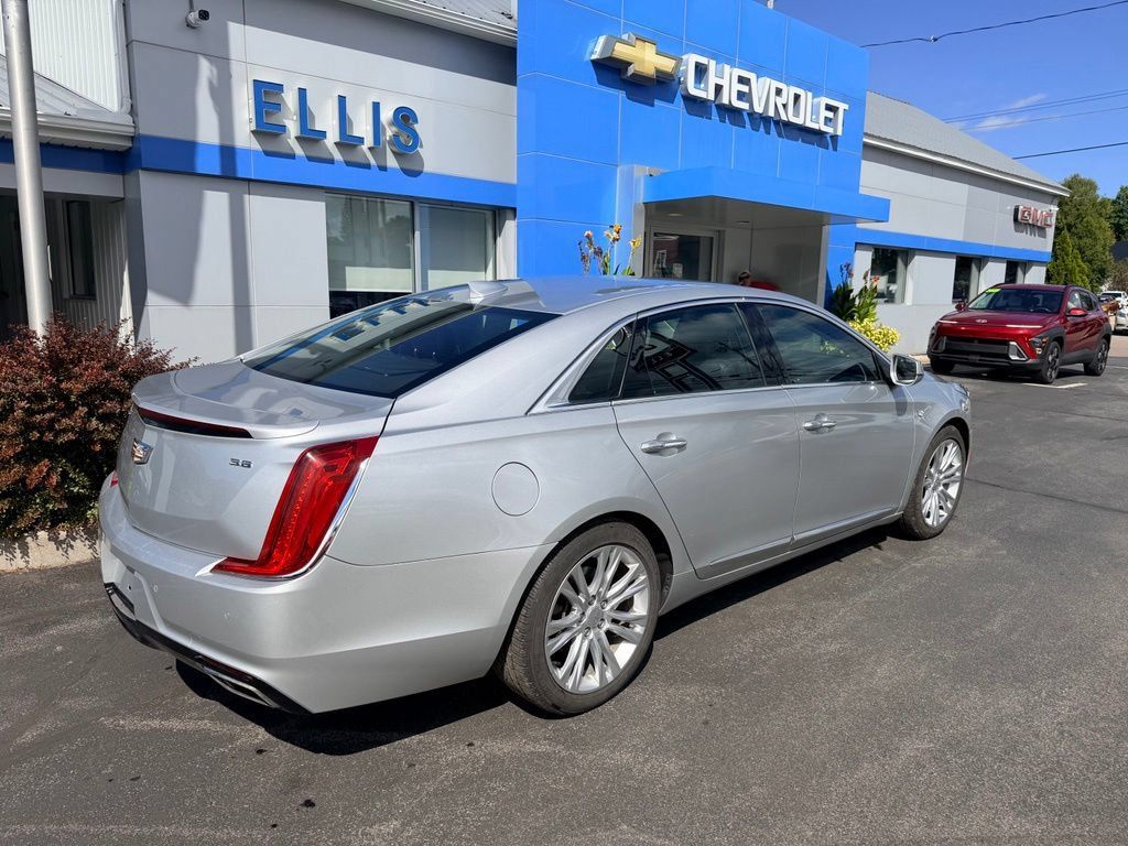 Used 2018 Cadillac XTS Luxury AWD/4WD image 4