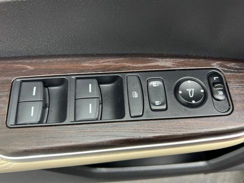 Used 2019 Honda Clarity Plug-In Hybrid image 11