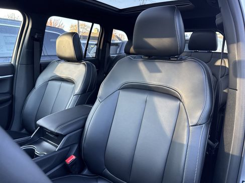 New 2025 Jeep Grand Cherokee Limited w/ MOPAR Finishing Package image 9