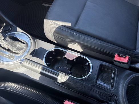 Used 2012 Volkswagen Beetle 2.5 image 36