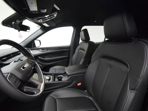 New 2026 Jeep Grand Cherokee L Limited AWD/4WD image 33