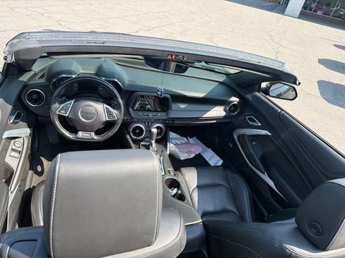 Used 2020 Chevrolet Camaro SS RWD image 10