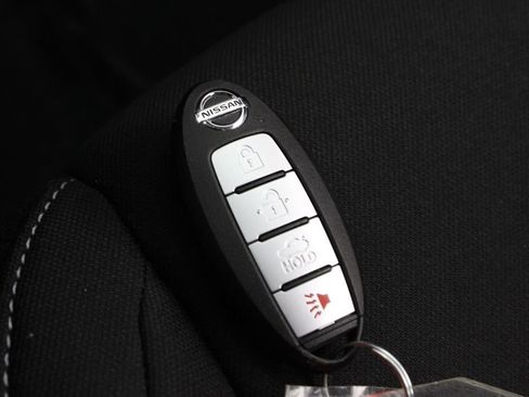 Certified 2022 Nissan Sentra SV image 30