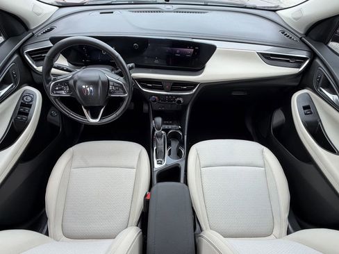 Certified 2025 Buick Encore GX Preferred w/ Advanced Technology Package FWD image 12