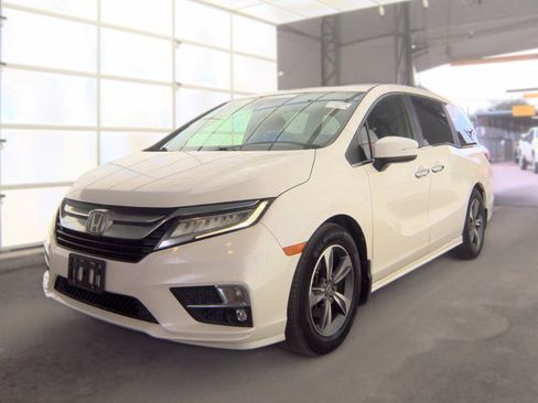 Used 2018 Honda Odyssey Touring image 1