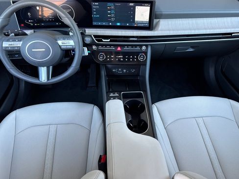 Certified 2025 Hyundai Sonata Limited FWD image 13
