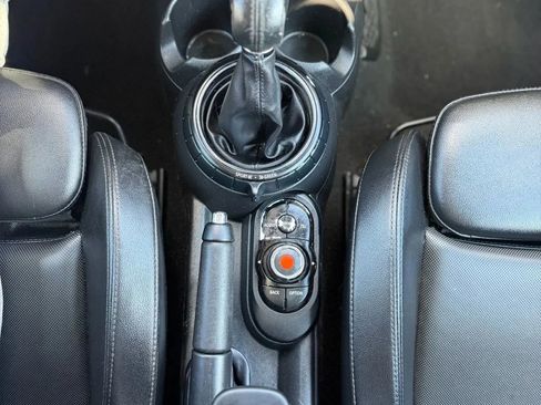 Used 2017 MINI Cooper S image 24