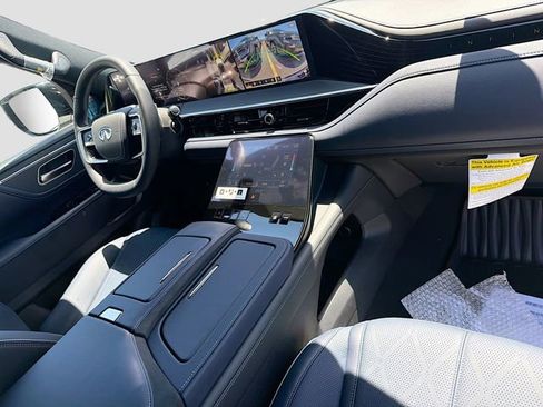 New 2026 INFINITI QX80 4WD image 25