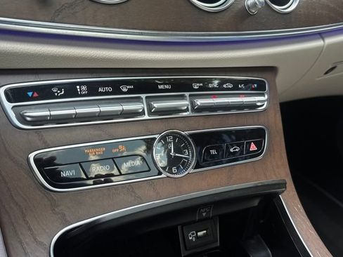 Used 2020 Mercedes-Benz E 350 4MATIC Sedan image 29