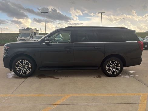 Used 2025 Ford Expedition Max Active image 6