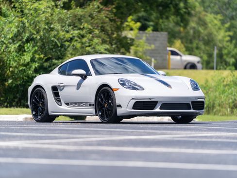 Used 2025 Porsche 718 Cayman RWD image 39