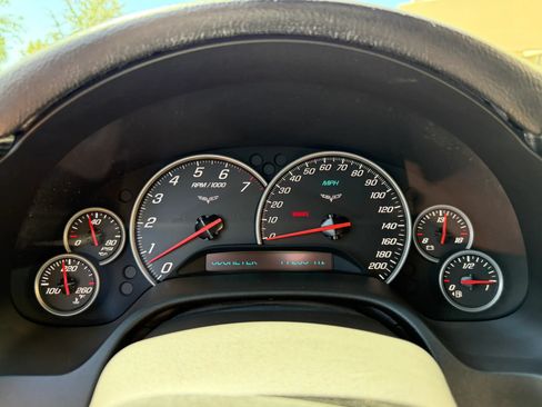 Used 2007 Chevrolet Corvette Coupe w/ Preferred Equipment Group RWD image 16