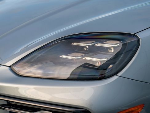 New 2026 Porsche Cayenne Coupe image 30