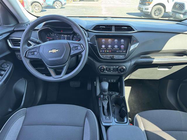 Used 2023 Chevrolet TrailBlazer LT w/ Convenience Package AWD/4WD image 30