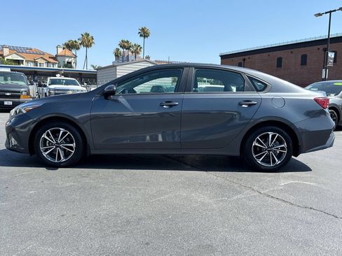 Used 2023 Kia Forte LXS w/ LXS Technology Package FWD image 7