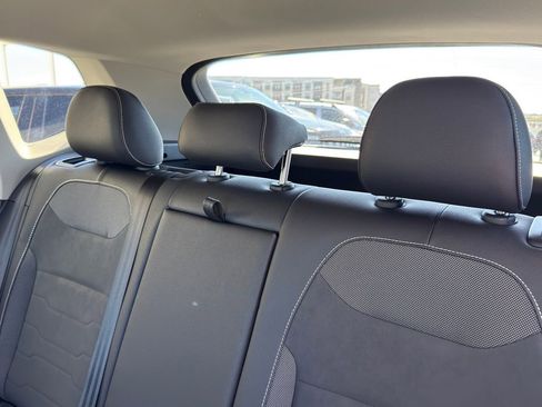 New 2026 Volkswagen Taos SE FWD image 29
