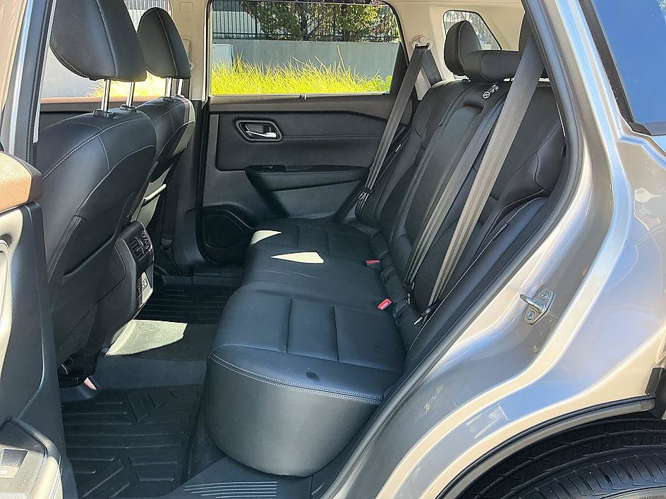 Certified 2022 Nissan Rogue SL w/ SL Premium Package FWD image 25