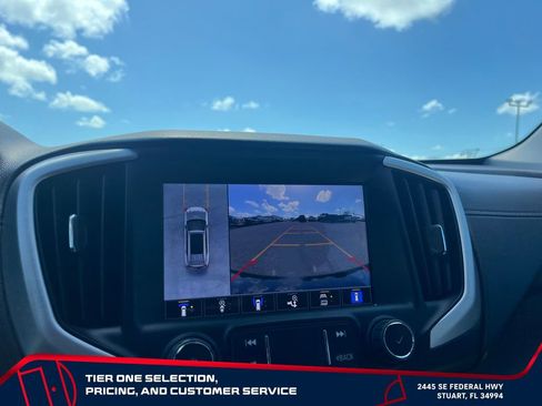 Used 2023 GMC Terrain SLT w/ Tech Package FWD image 33