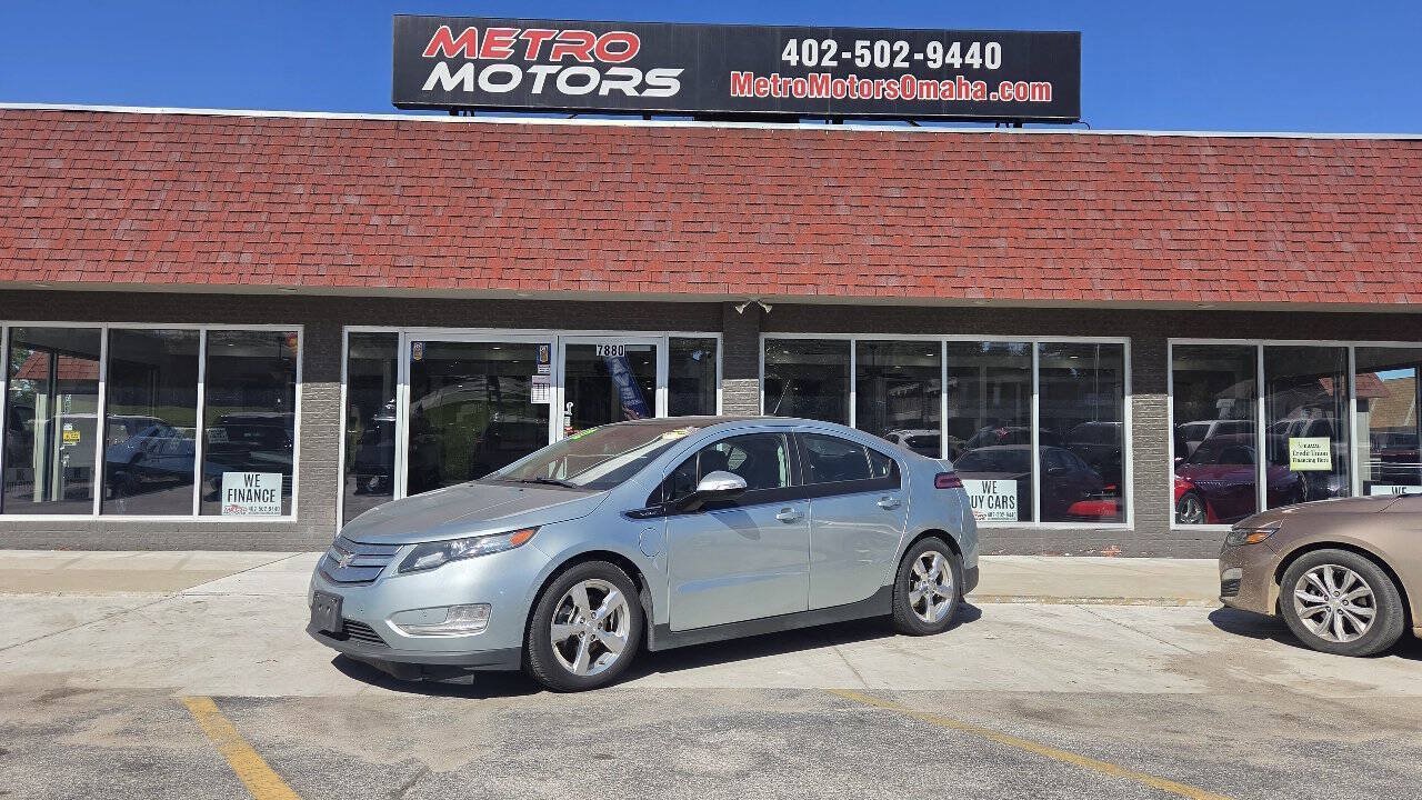 Used 2012 Chevrolet Volt Premium w/ Premium Trim Package FWD image 2