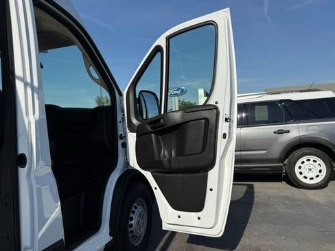 Used 2026 RAM ProMaster 2500 w/ Convenience Group FWD image 12