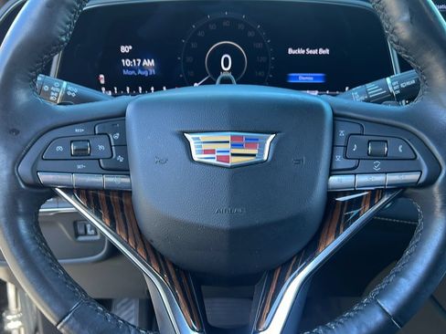 Certified 2024 Cadillac Escalade ESV Premium Luxury w/ LPO, Floor Liner Package AWD/4WD image 19