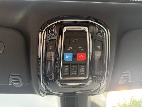 New 2026 Jeep Grand Wagoneer Summit AWD/4WD image 30