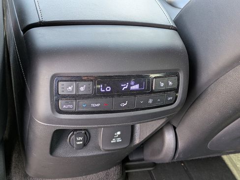 Used 2023 Hyundai Palisade Calligraphy image 15