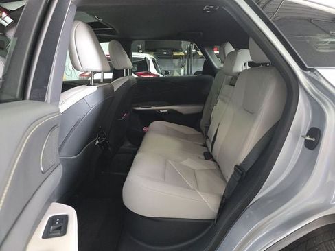 Used 2024 Lexus RX 350 Premium w/ Accessory Package (Z1) AWD/4WD image 18