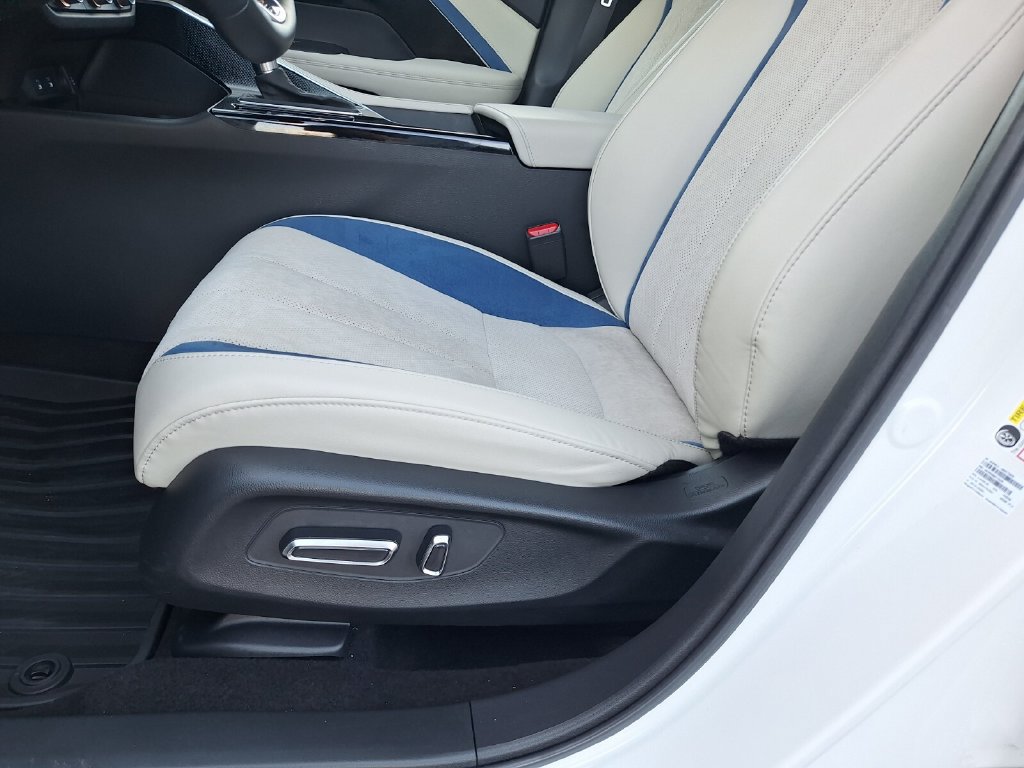 Certified 2025 Acura ADX A-Spec FWD image 29