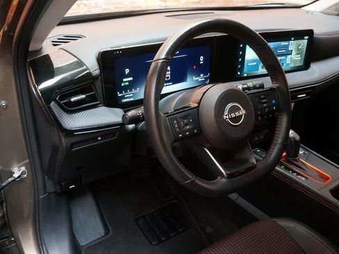 Certified 2025 Nissan Kicks SR AWD/4WD image 10