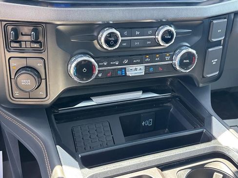 Used 2023 Ford F250 Platinum AWD/4WD image 36