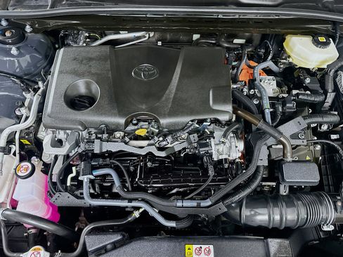 Used 2025 Toyota Camry XSE image 32