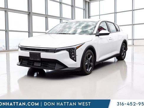 Used 2025 Kia K4 FWD image 21